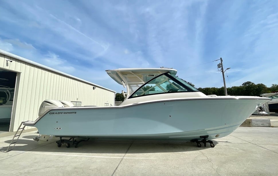 Grady-White 325 Freedom