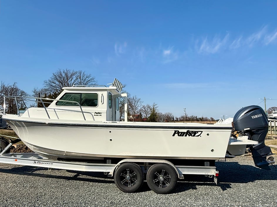 Parker 2420 Sport Cabin