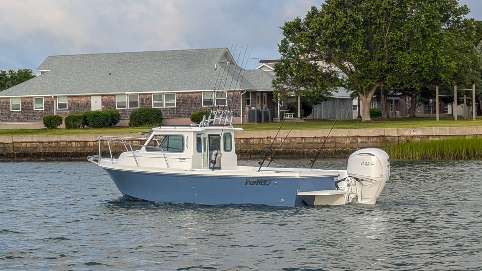 Parker 2420 Sport Cabin